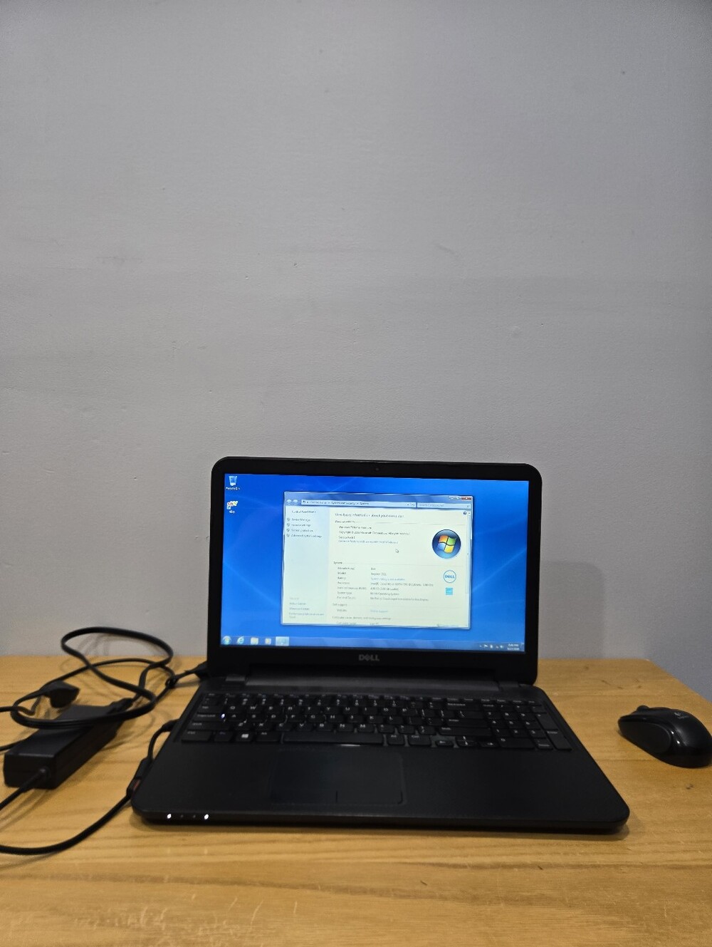 Dell Inspiron 3521 15.6" Laptop - Intel i3-3227U New Battery & Keyboard